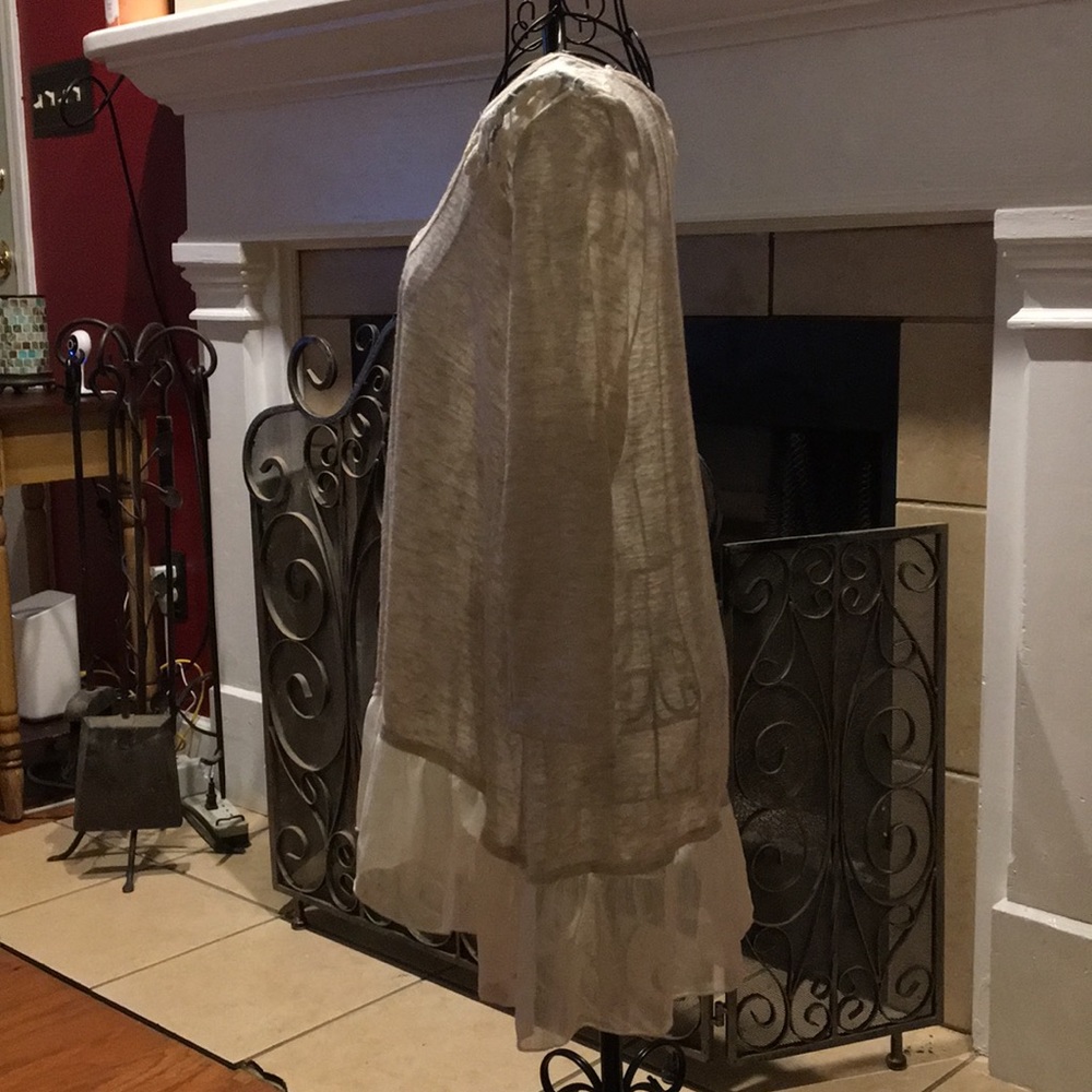 NWT Living Doll semi sheer Tunic❤️ - Picture 4 of 9